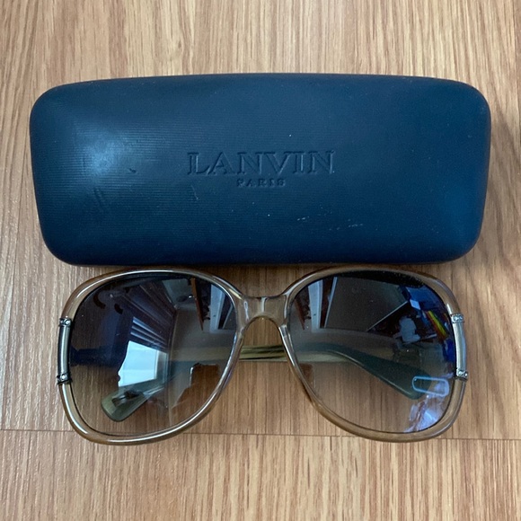 Lanvin Accessories - ❤️ Lanvin Paris Designer Sunglasses New with Case